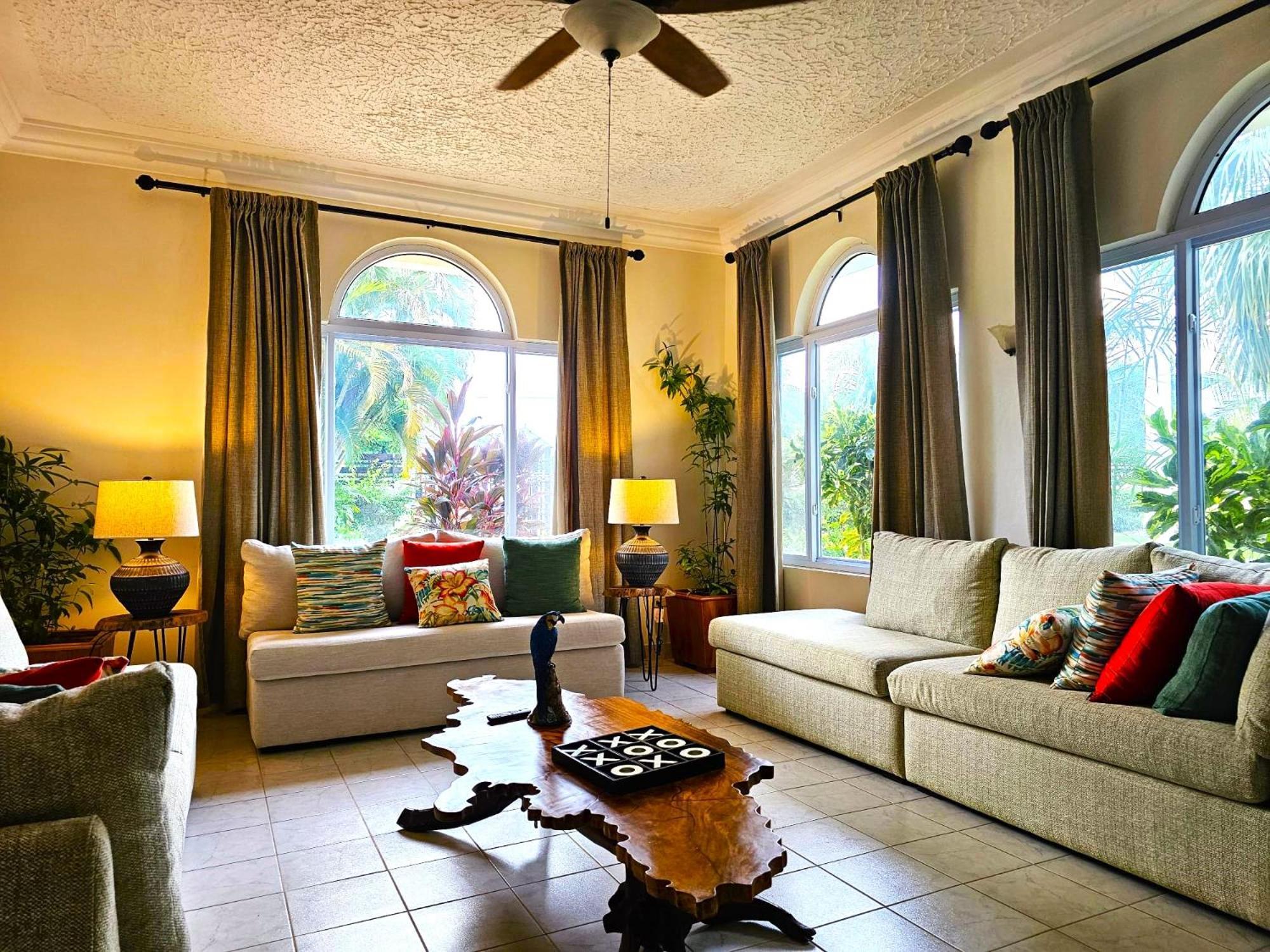 Mais Oui Villa Discovery Bay Esterno foto