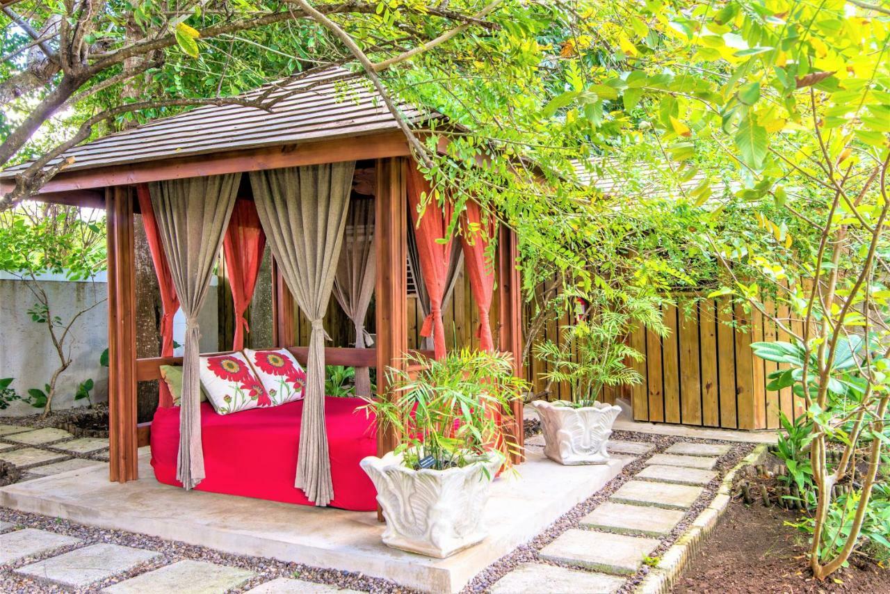 Mais Oui Villa Discovery Bay Esterno foto